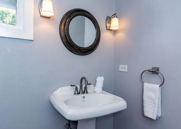 Stunning With Brand-new And Oceanview Terrace With Private Swimming Pool & Hot Tub Сasa de vacaciones *
